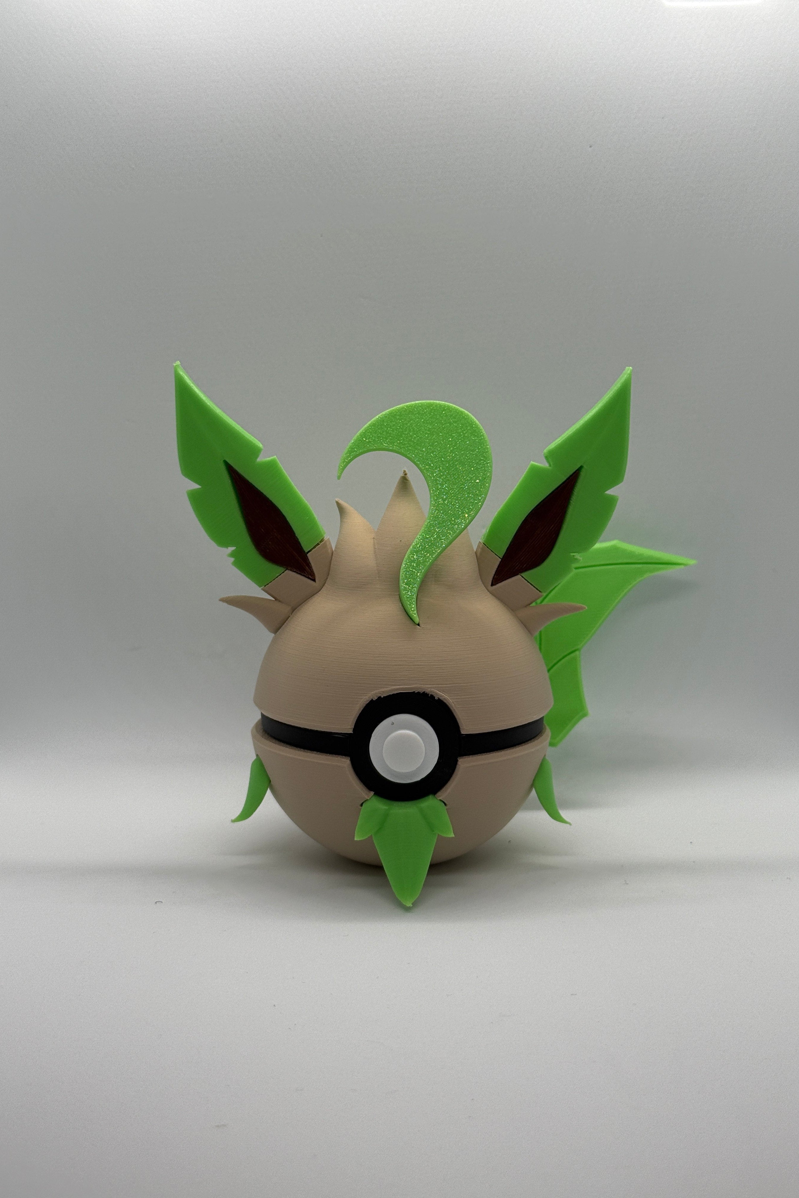 Leafeon Pokéball Collectible