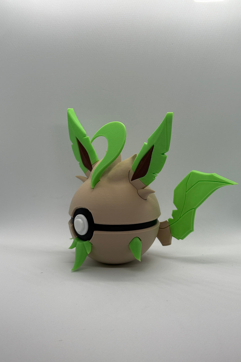 Leafeon Pokéball Collectible